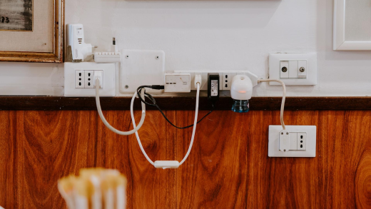 USB-C Hubs vs. Traditional Adapters: Which is Better?